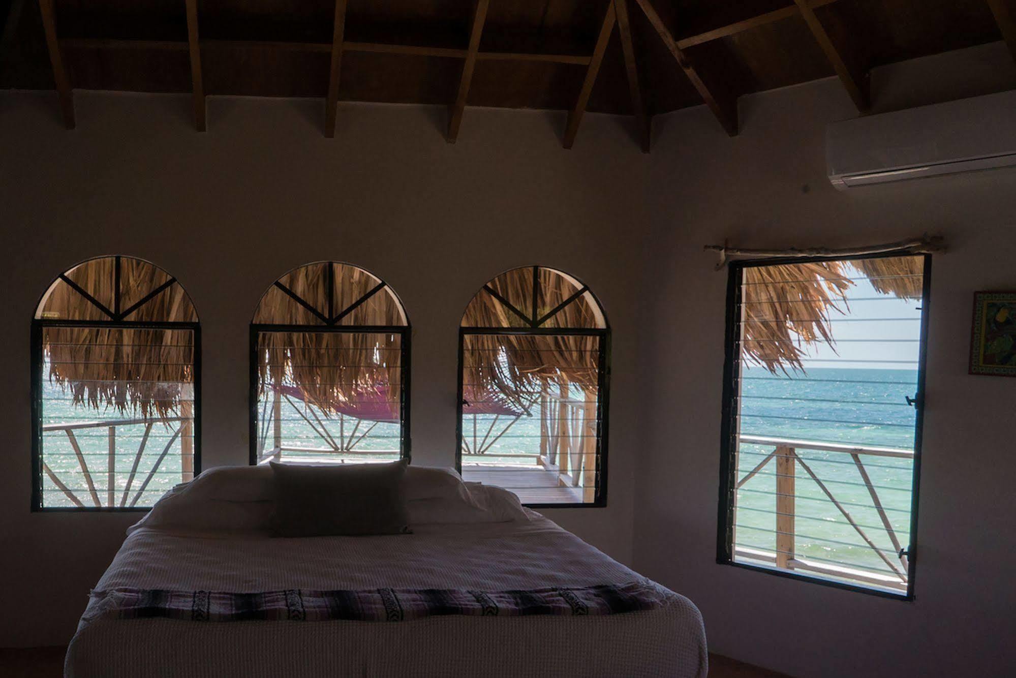 Thatch Caye Resort A Muy'Ono Resort هوبكنز المظهر الخارجي الصورة